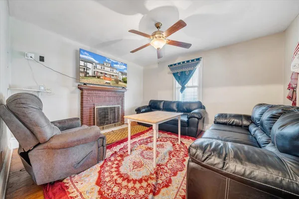 $220,000 | 715 Highland Avenue Southeast, Roanoke, VA 24013