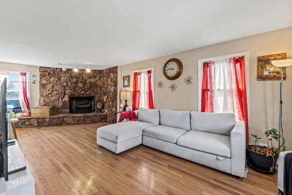 $345,000 | 1915 Herbert Avenue, Berkeley, IL 60163