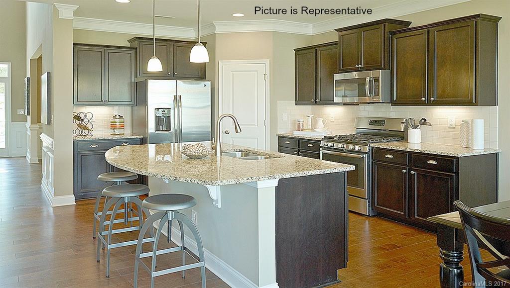 8313 Dallas Bay Road Charlotte, NC 28278 - Photo 5 of 19 Gallery Image 5