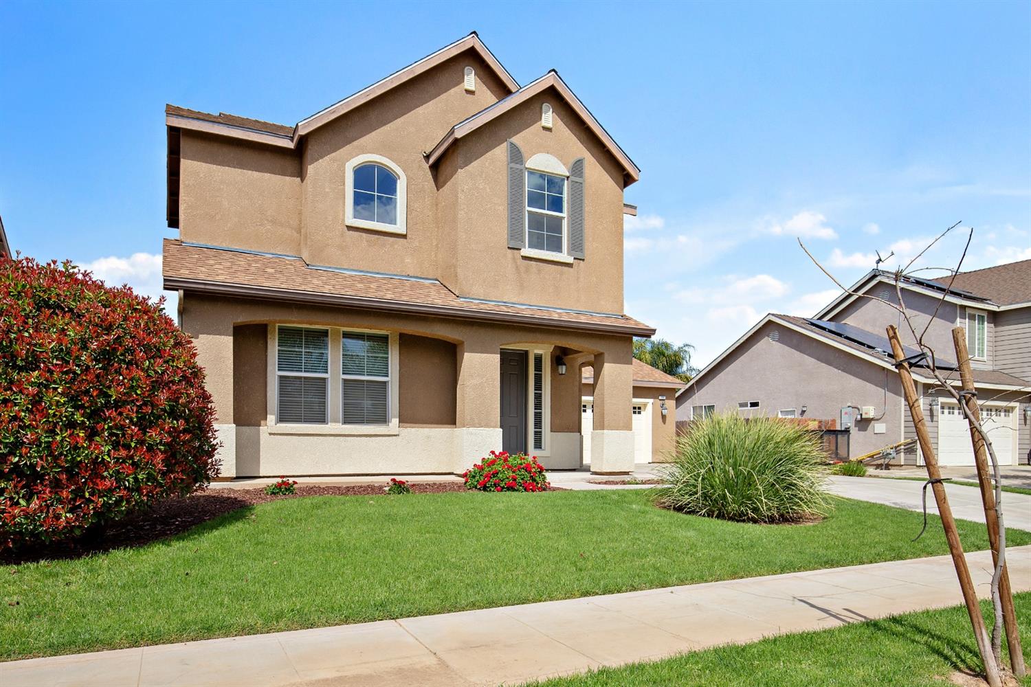 494 Cambridge Drive Reedley, CA 93654 - Photo 3 of 40 Gallery Image 3