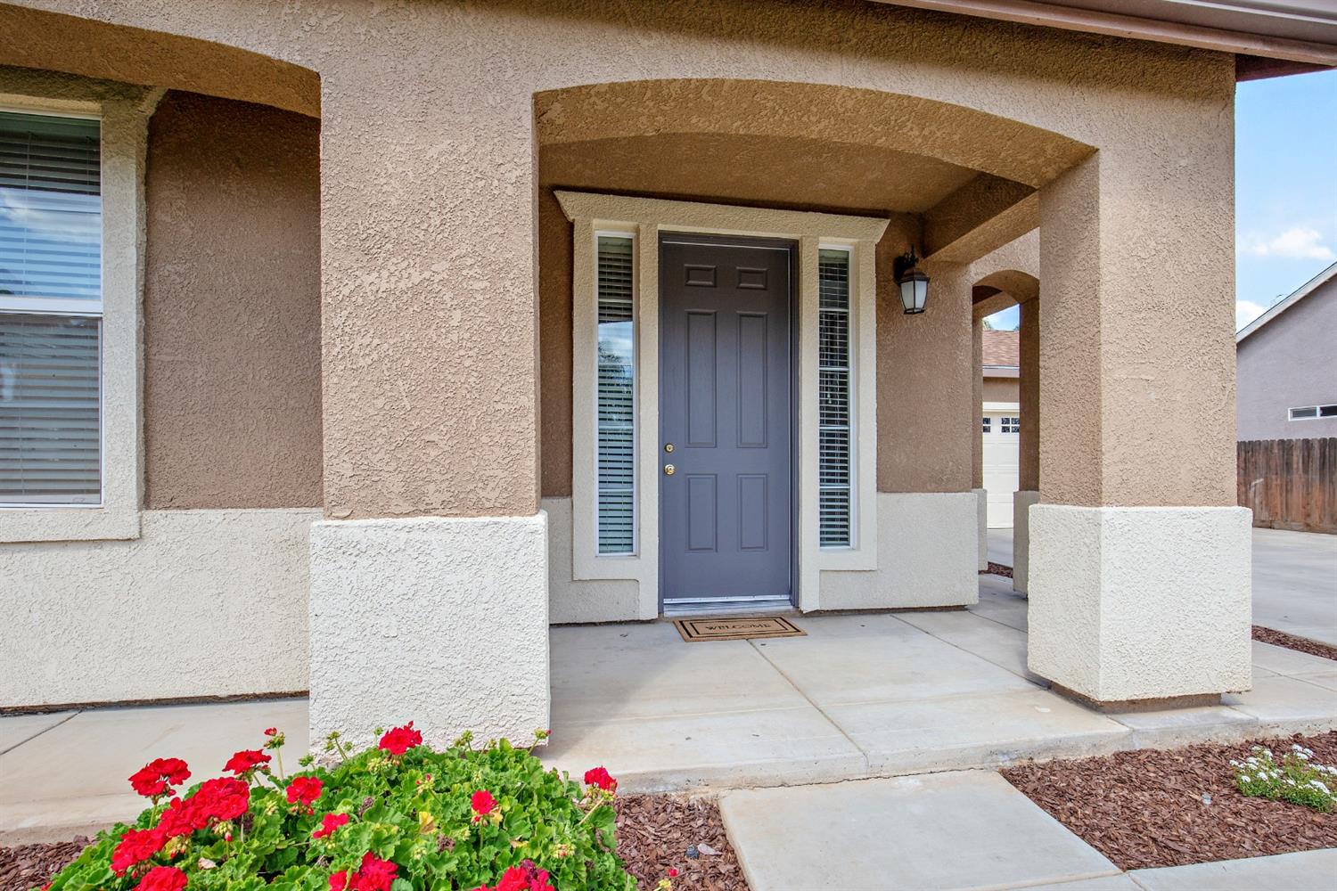494 Cambridge Drive Reedley, CA 93654 - Photo 4 of 40 Gallery Image 4