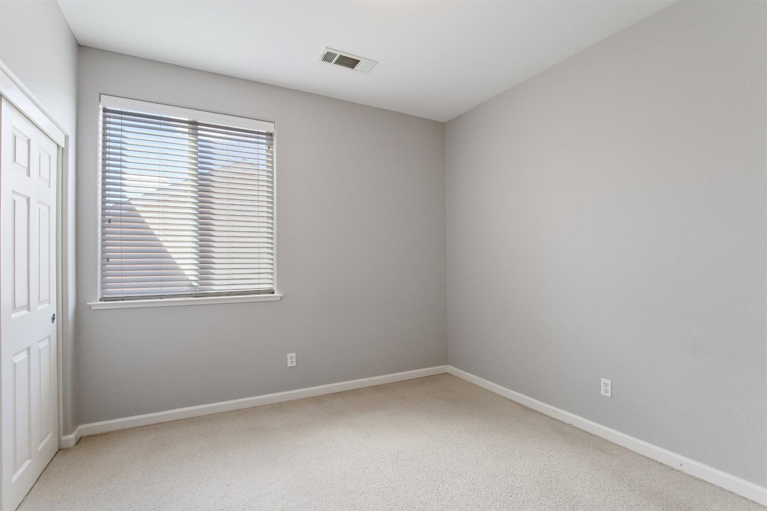 494 Cambridge Drive Reedley, CA 93654 - Photo 33 of 40 Gallery Image 33