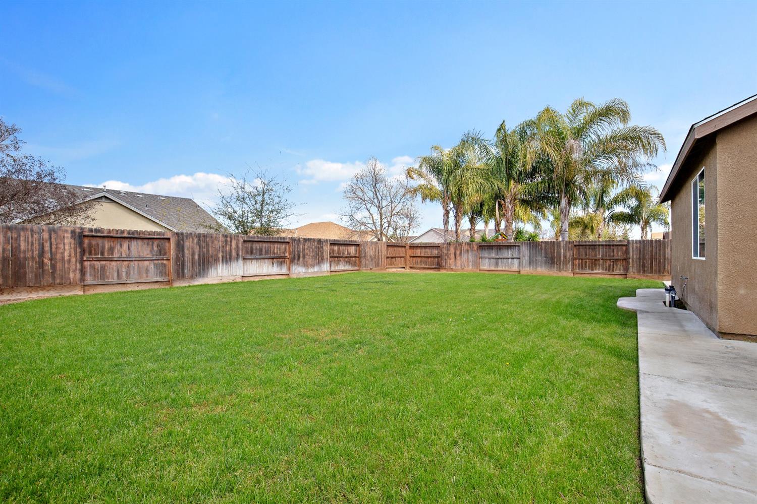 494 Cambridge Drive Reedley, CA 93654 - Photo 38 of 40 Gallery Image 38