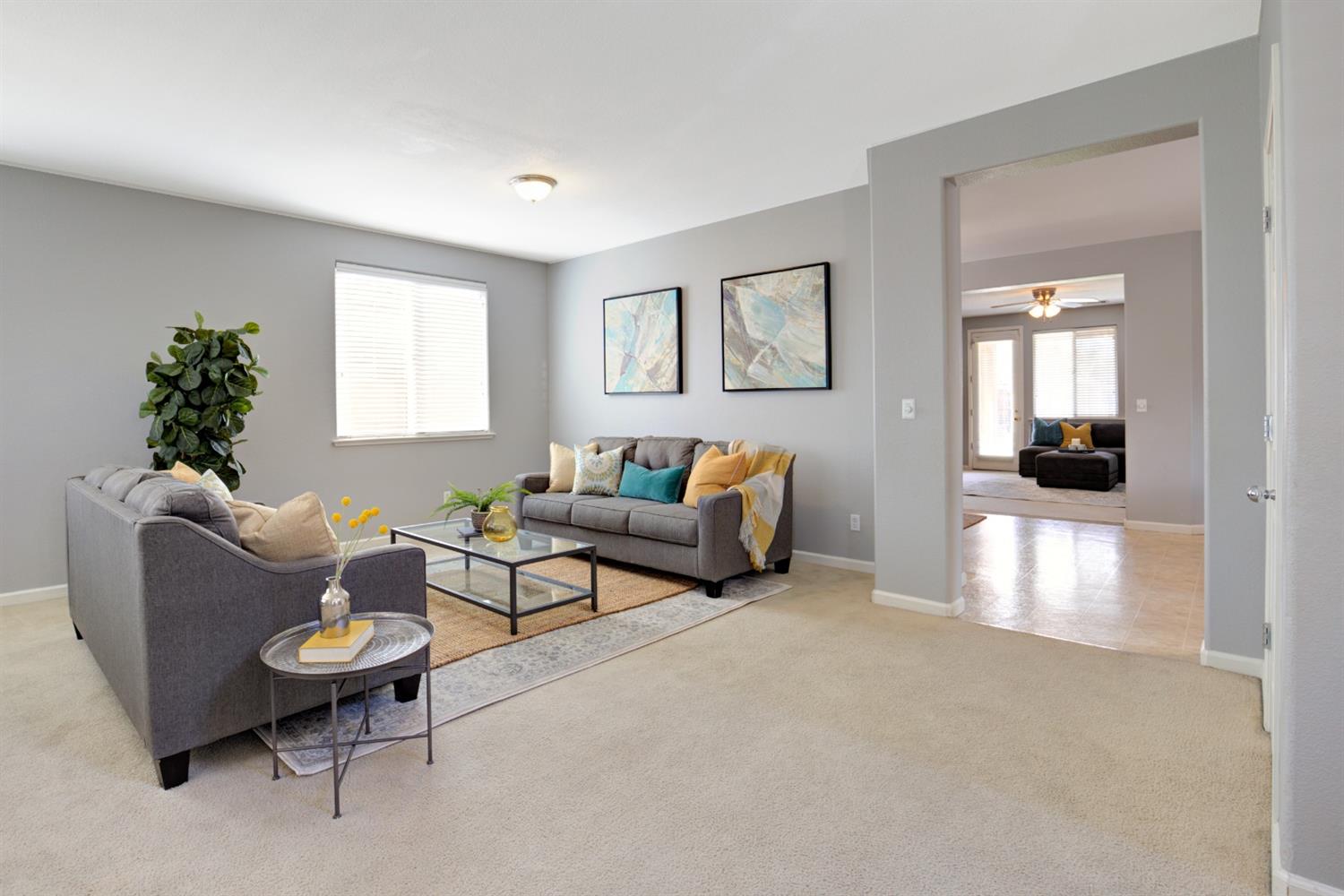 494 Cambridge Drive Reedley, CA 93654 - Photo 6 of 40 Gallery Image 6