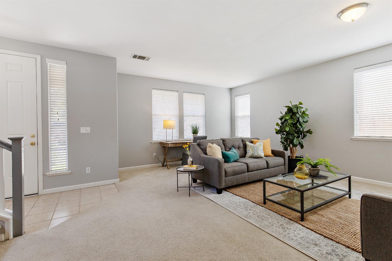 494 Cambridge Drive Reedley, CA 93654 - Photo 8 of 40 Gallery Image 8