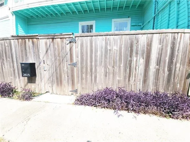 $1,200 | 2805 Annunciation Street, New Orleans, LA 70130