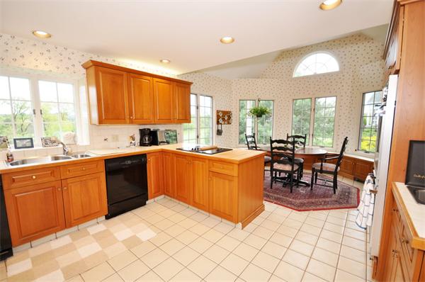7 South Meadow Ridge, Unit 7 Concord, MA 01742 - Photo 6 of 16 Gallery Image 6