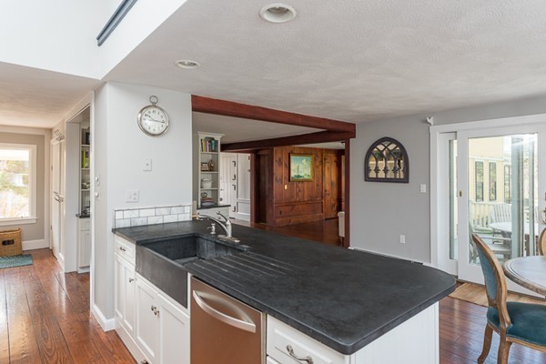 72 Nichols Road Cohasset, MA 02025 - Photo 8 of 29 Gallery Image 8
