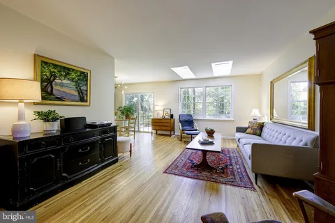 $650,000 | 5 Olivewood Court, Greenbelt, MD 20770