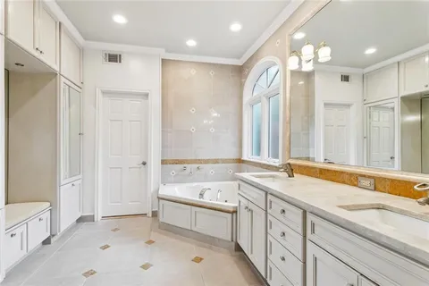 $1,695,000 | 5018 St Charles Avenue, New Orleans, LA 70115