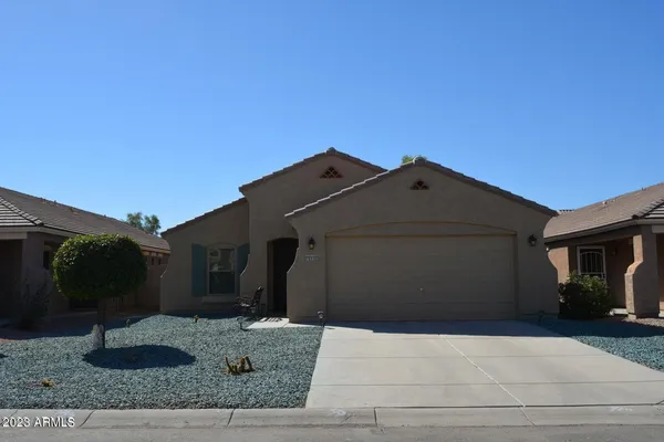 $1,575 | 43811 West Elizabeth Avenue, Maricopa, AZ 85138