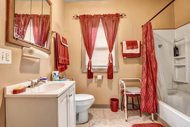 $159,873 | 8212 South Bishop Street, Chicago, IL 60620