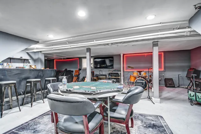 $159,873 | 8212 South Bishop Street, Chicago, IL 60620