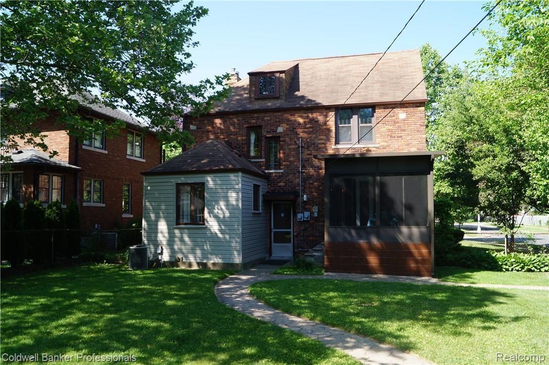 1388 Yorkshire Road Grosse Pointe, MI 48230 - Photo 40 of 43 DSC04708.JPG