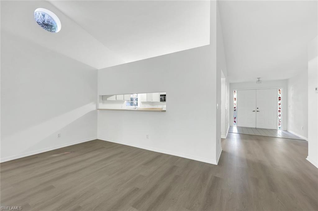 812 102nd Avenue North Naples, FL 34108 - Photo 4 of 44 Dining area off the kitchen