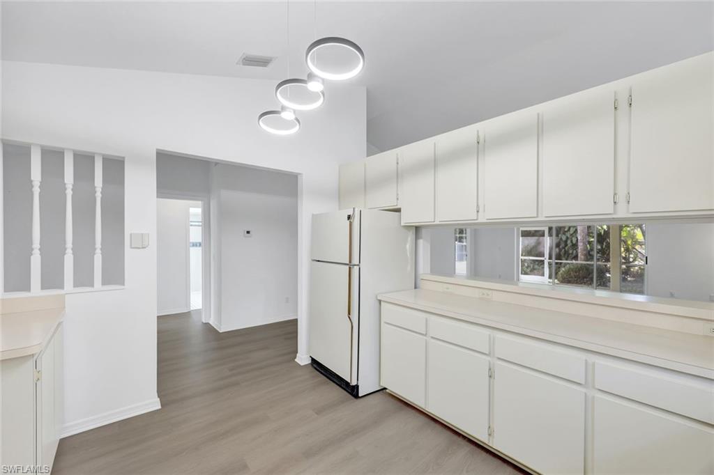 812 102nd Avenue North Naples, FL 34108 - Photo 9 of 44