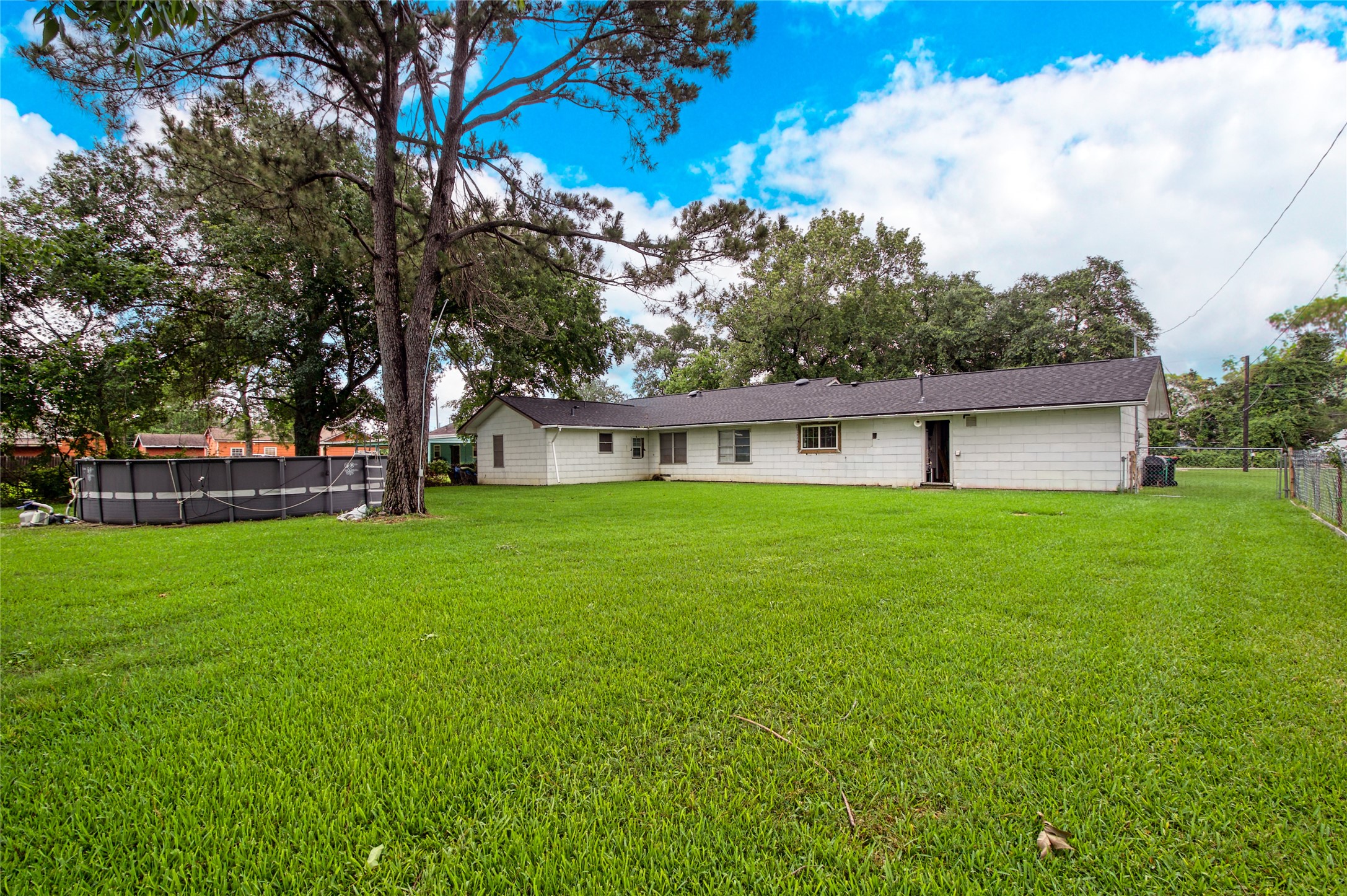 106 Crow Road Baytown, TX 77520 - Photo 16 of 17