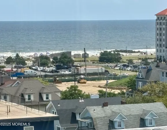 $4,000 | 400 Deal Lake Drive, Unit 8F, Asbury Park, NJ 07712