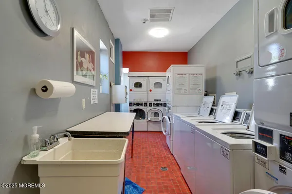 $4,000 | 400 Deal Lake Drive, Unit 8F, Asbury Park, NJ 07712