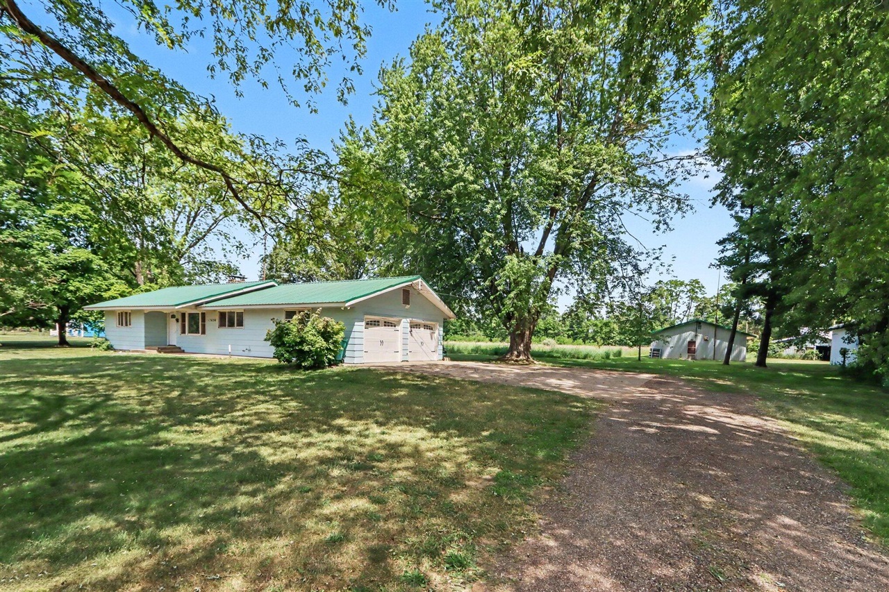 17650 Heimbach Road Three Rivers, MI 49093 - Photo 2 of 41