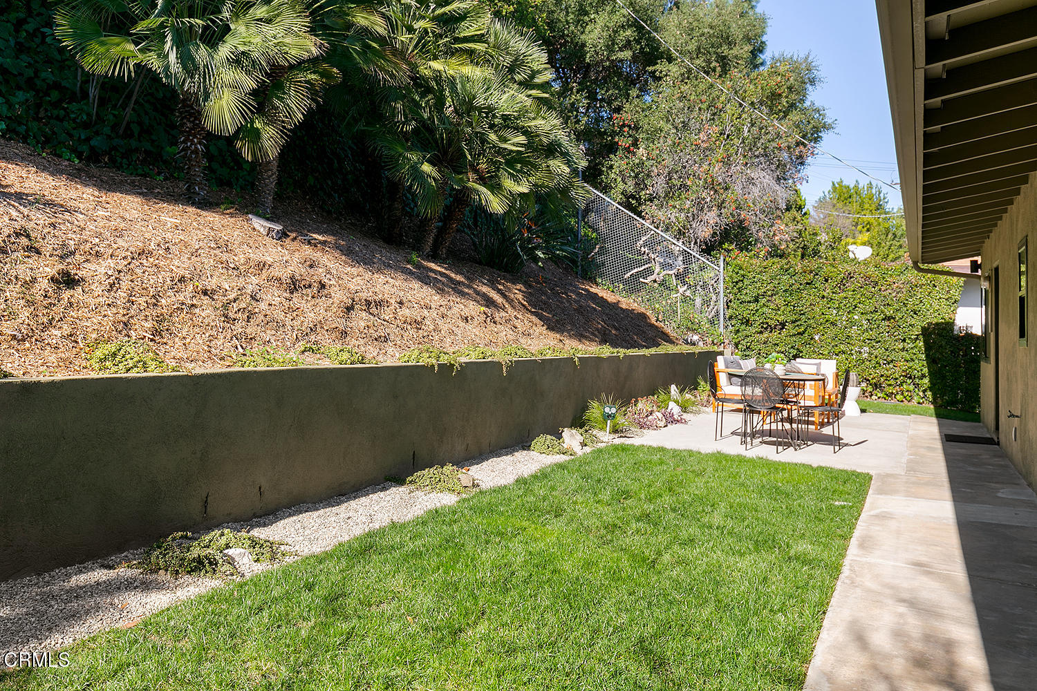 295 Malcolm Drive Pasadena, CA 91105 - Photo 17 of 37 Back yard