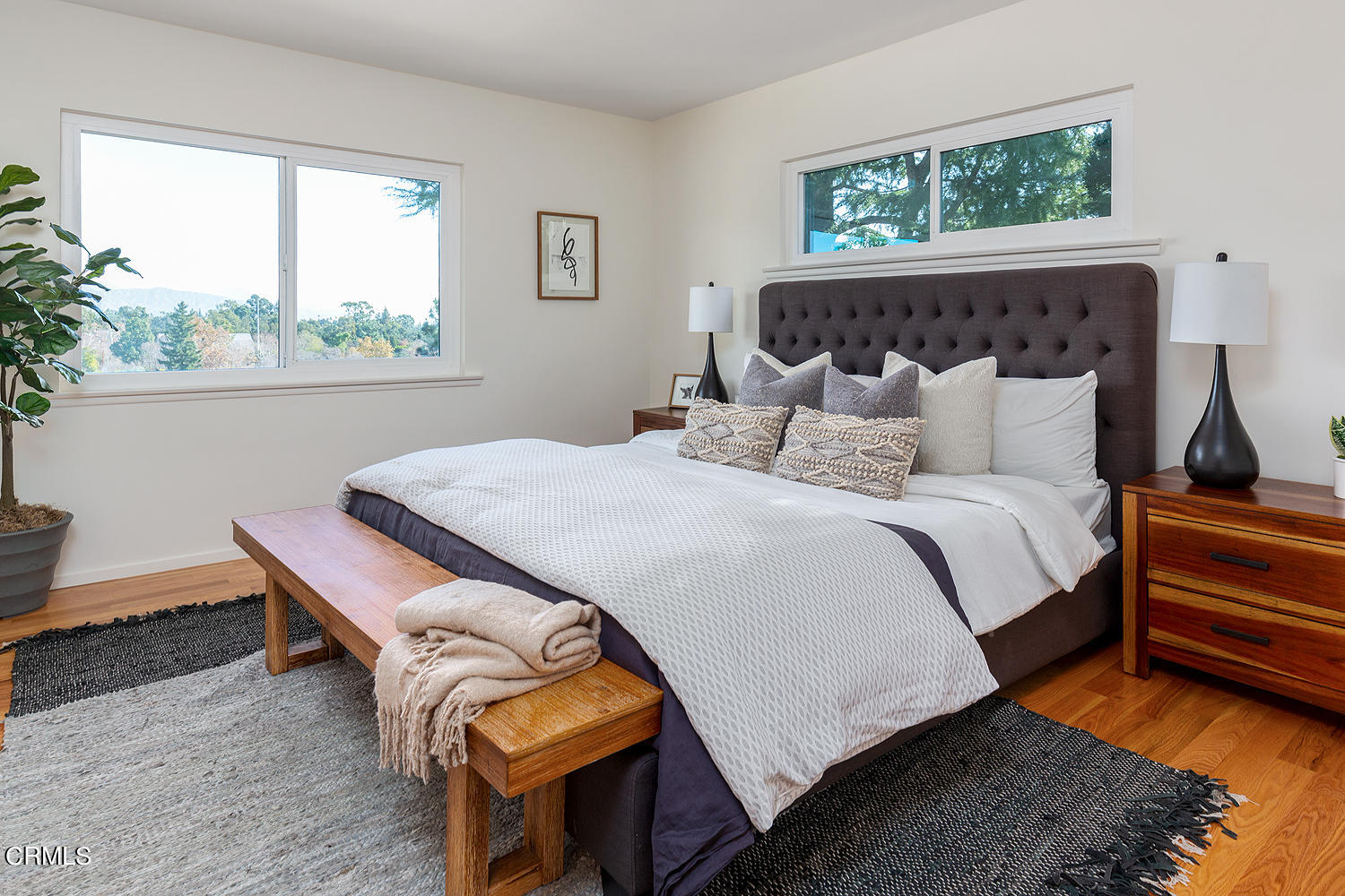 295 Malcolm Drive Pasadena, CA 91105 - Photo 25 of 37 Front Bedroom 1