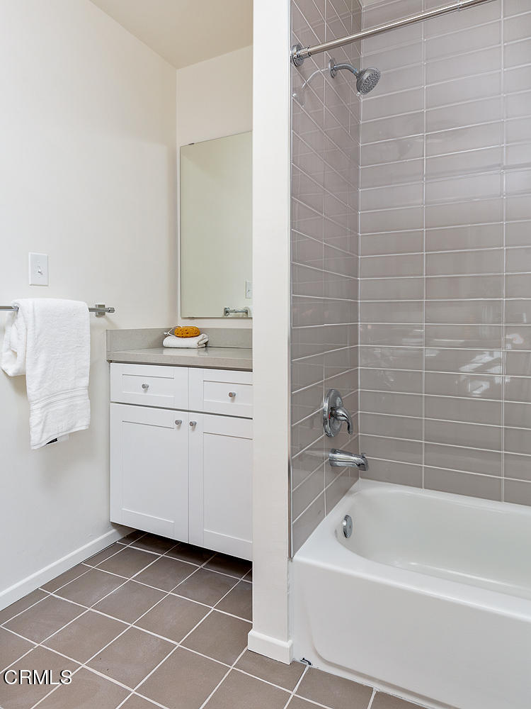 295 Malcolm Drive Pasadena, CA 91105 - Photo 28 of 37 Main Hall Bathroom 1