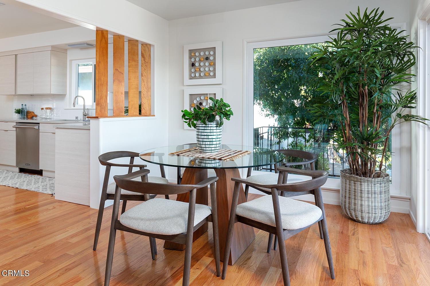 295 Malcolm Drive Pasadena, CA 91105 - Photo 9 of 37 Dining Area