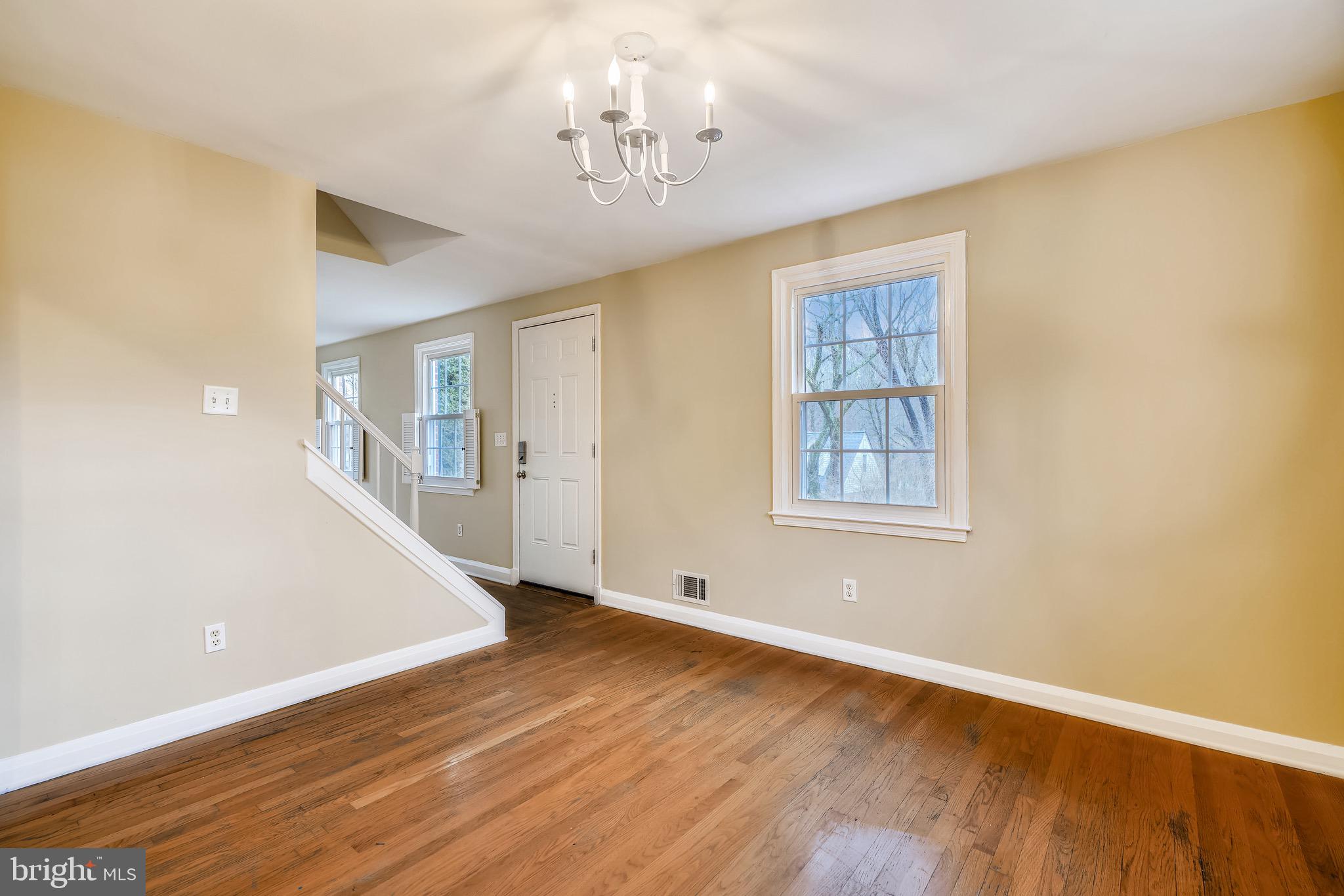 1912 Fairbank Road Baltimore, MD 21209 - Photo 10 of 36 Dining Room