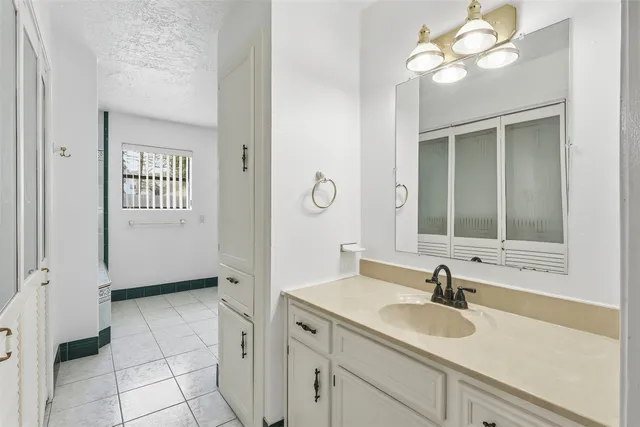 $385,000 | 614 Tallow Drive, Conroe, TX 77385