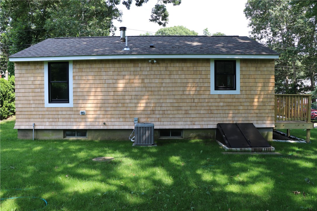 70 Beach Plum Road Narragansett, RI 02882 - Photo 11 of 19