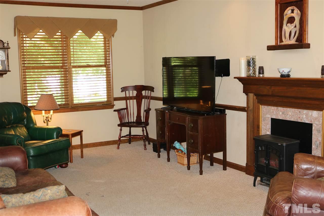 808 Corbett Road Clayton, NC 27520 - Photo 4 of 18 Gallery Image 4