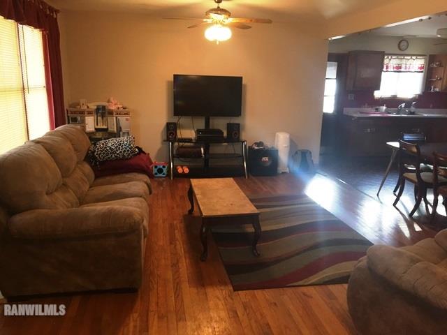 1111 West Scioto Mills Road Freeport, IL 61032 - Photo 2 of 13 Gallery Image 2