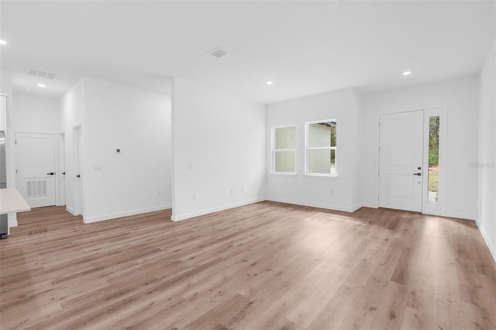 6991 Southwest 151 Loop Ocala, FL 34473 - Photo 16 of 38 Gallery Image 16