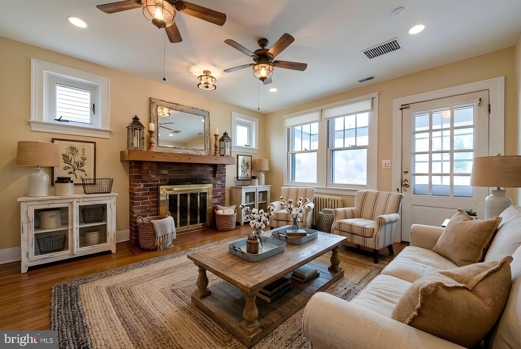 706 Anneslie Road Baltimore, MD 21212 - Photo 8 of 56 Living Room- Virtually Staged