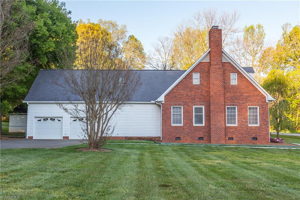 151 Roquemore Road Clemmons, NC 27012 - Photo 2 of 25 Gallery Image 2