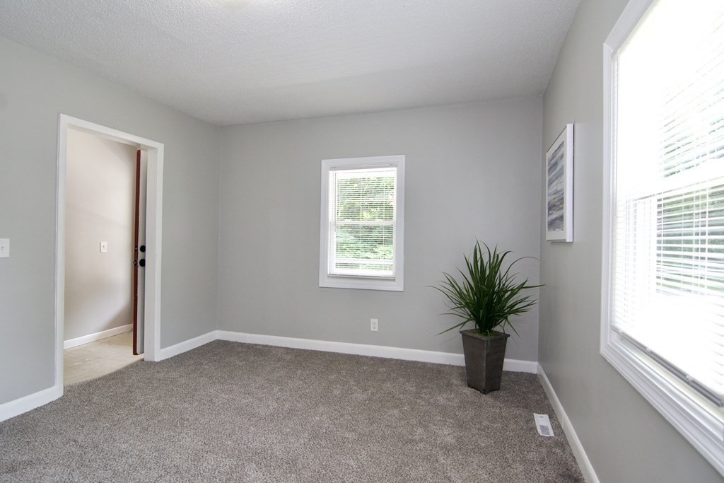 18-20 Rifle Street Springfield, MA 01105 - Photo 12 of 41