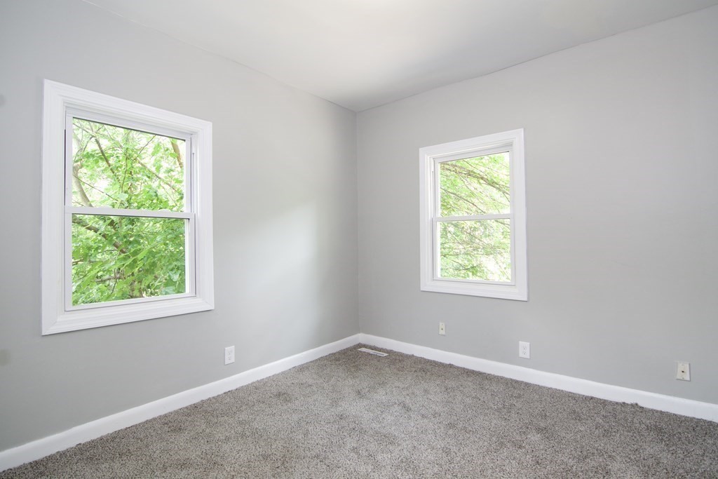 18-20 Rifle Street Springfield, MA 01105 - Photo 33 of 41