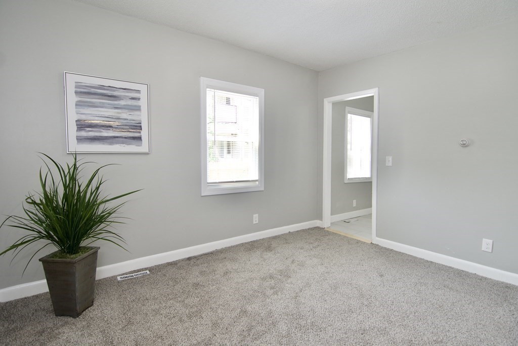 18-20 Rifle Street Springfield, MA 01105 - Photo 10 of 41