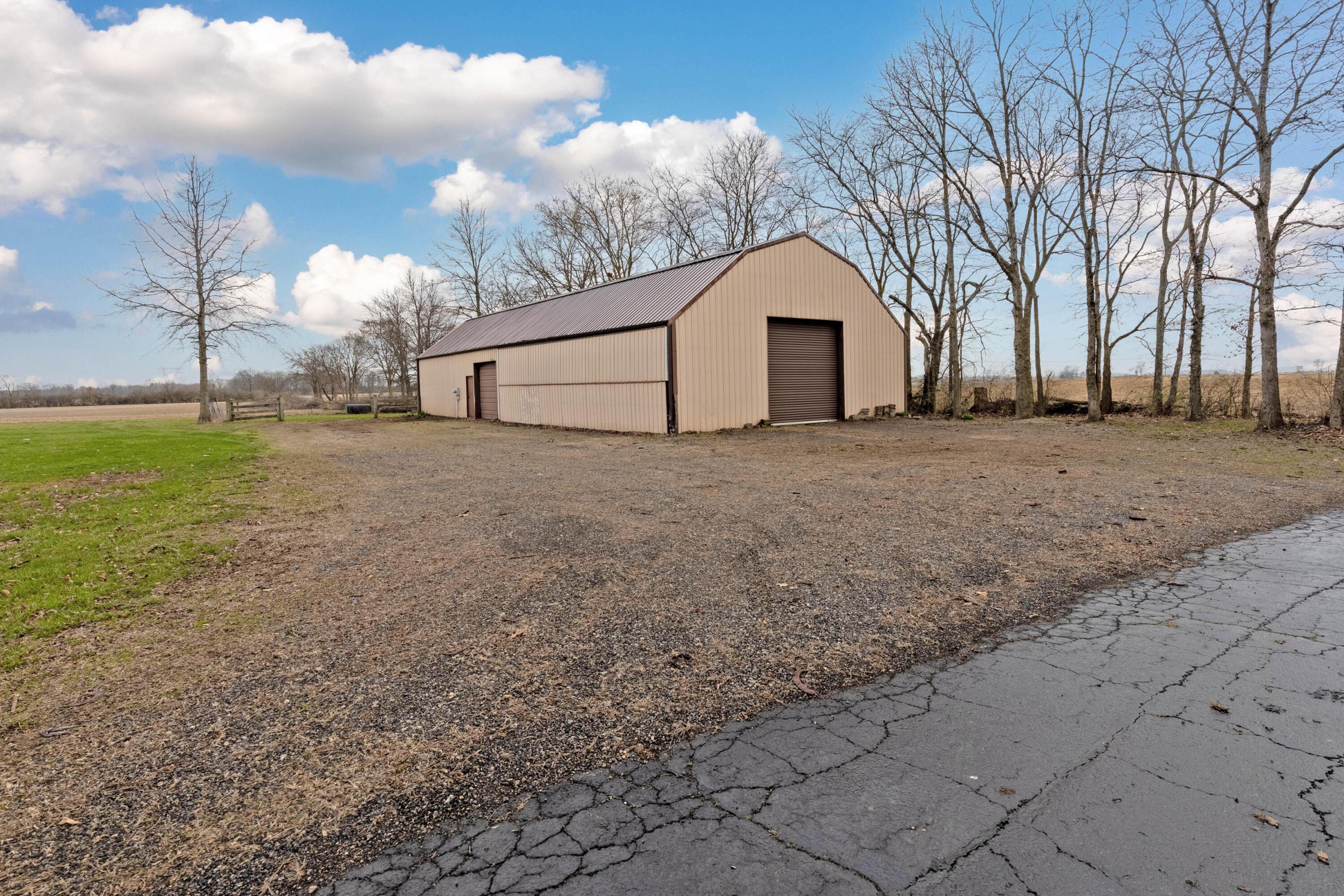9525 Pringle-Benjamin Road London, OH 43140 - Photo 53 of 87 50. Horse Barn