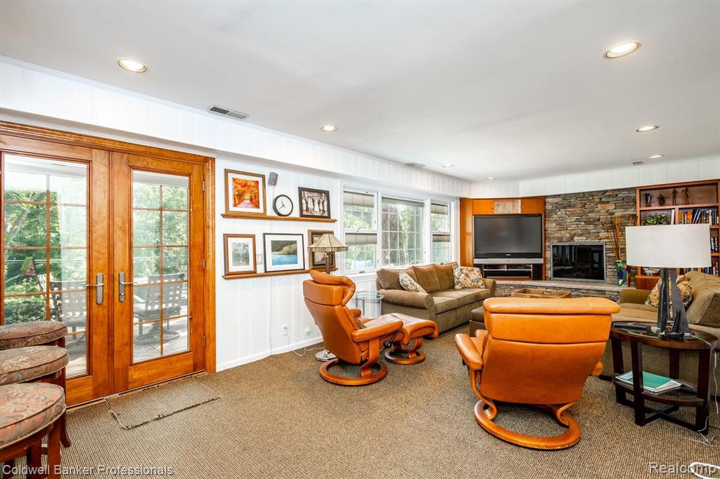 2623 Worcester Road West Bloomfield, MI 48323 - Photo 40 of 68
