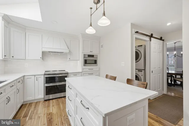 $1,125,000 | 6321 Barsky Court, Fairfax Station, VA 22039