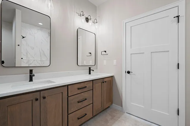 $489,900 | 2882 Howard Cmns, Howard, WI 54313