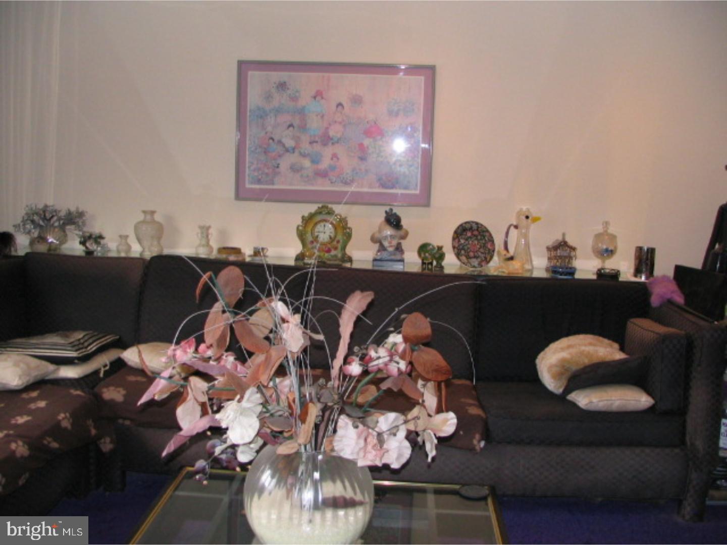 10913 Lockart Road Philadelphia, PA 19116 - Photo 5 of 10 Gallery Image 5