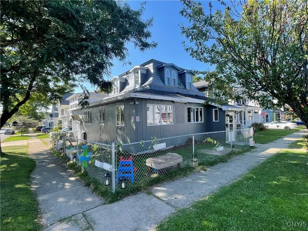 $150,000 | 86 West Oneida Street, Oswego, NY 13126