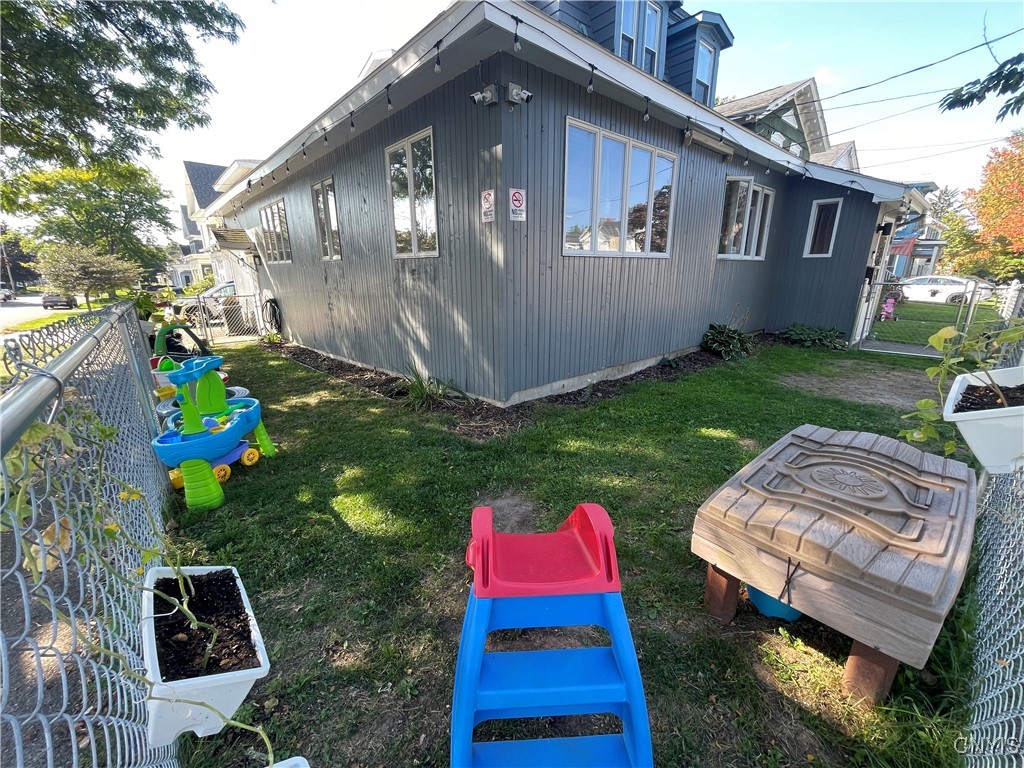 86 West Oneida Street Oswego, NY 13126 - Photo 5 of 37