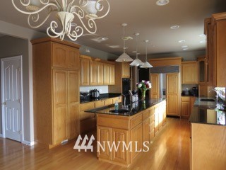 17802 Elhi Rim Road East Bonney Lake, WA 98391 - Photo 6 of 15
