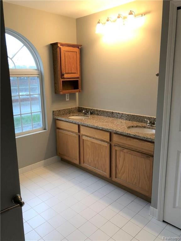 18240 West Eleven Mile Road Lathrup Village, MI 48076 - Photo 12 of 19