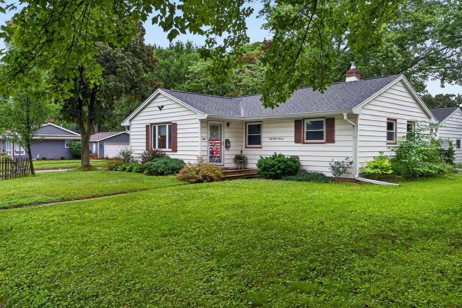 4313 School Madison, WI 53704 - Photo 1 of 56