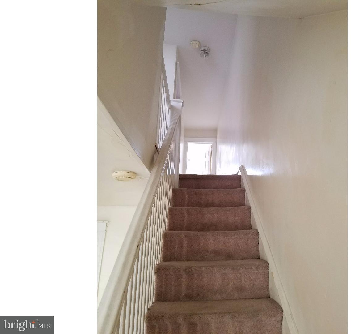 436 Woodcliffe Road Upper Darby, PA 19082 - Photo 5 of 8